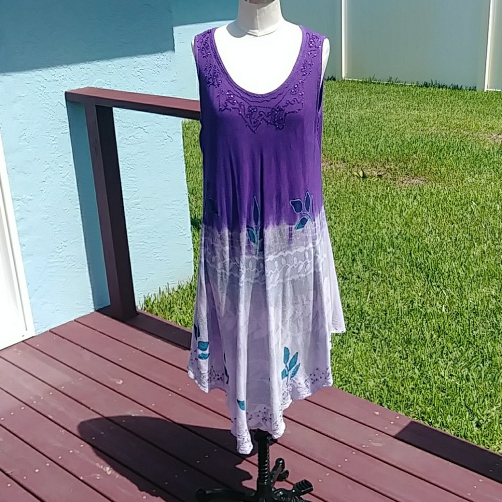 Shoreline women's free flowing dress.